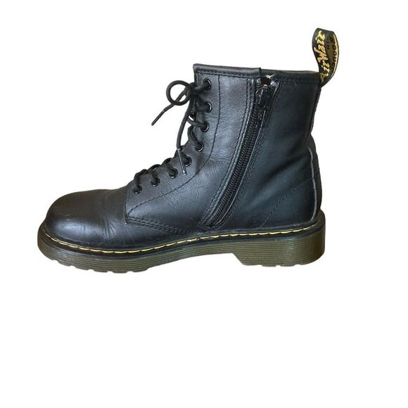 Dr. Martens Boots Soft Junior Size 3 Leather Lace Up Junior Size 3 - Picture 1 of 16